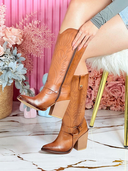 BOTA VALENTINO
