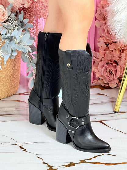 BOTA VALENTINO