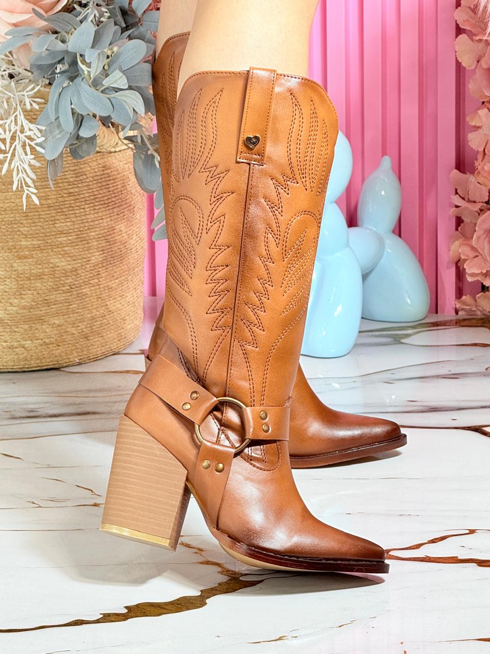 BOTA VALENTINO