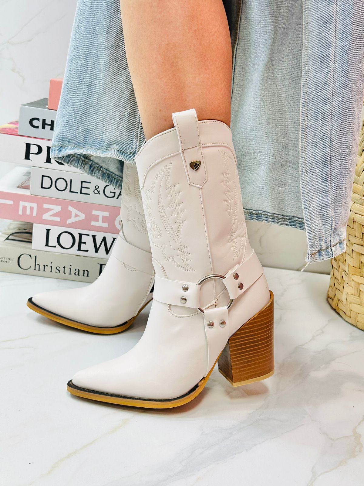 BOTA VALENTINO CORTA