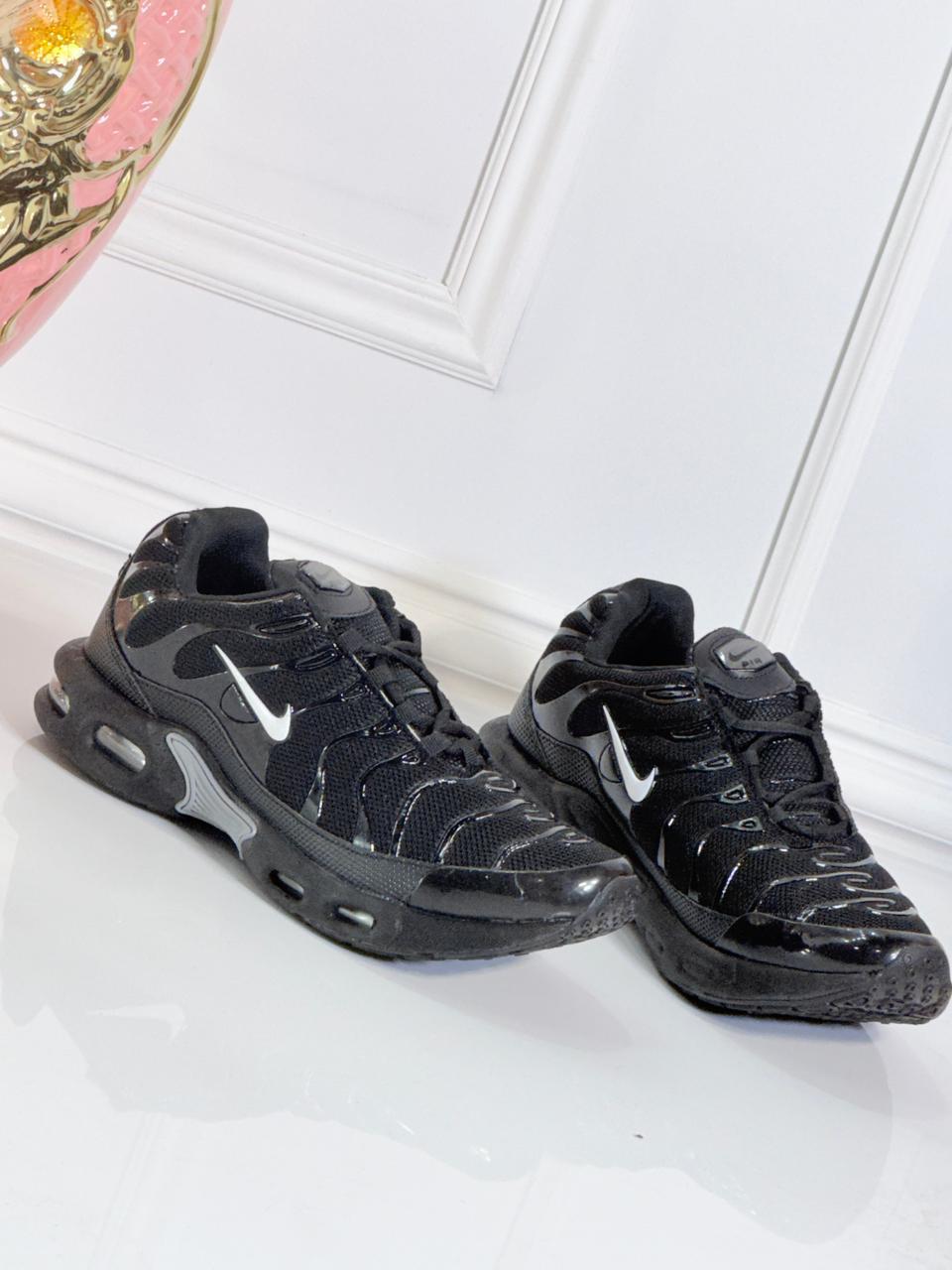 TENIS-MOD10002TN